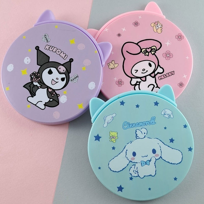 Round Pocket Mirror With Comb