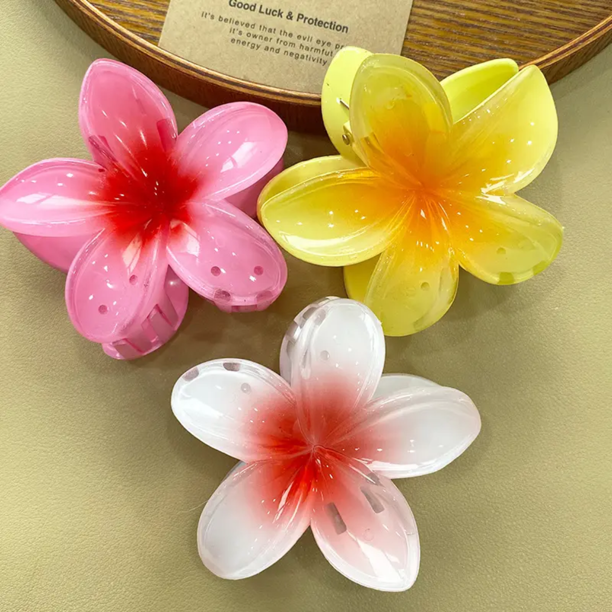 Flower Clutcher (Pack of 3)