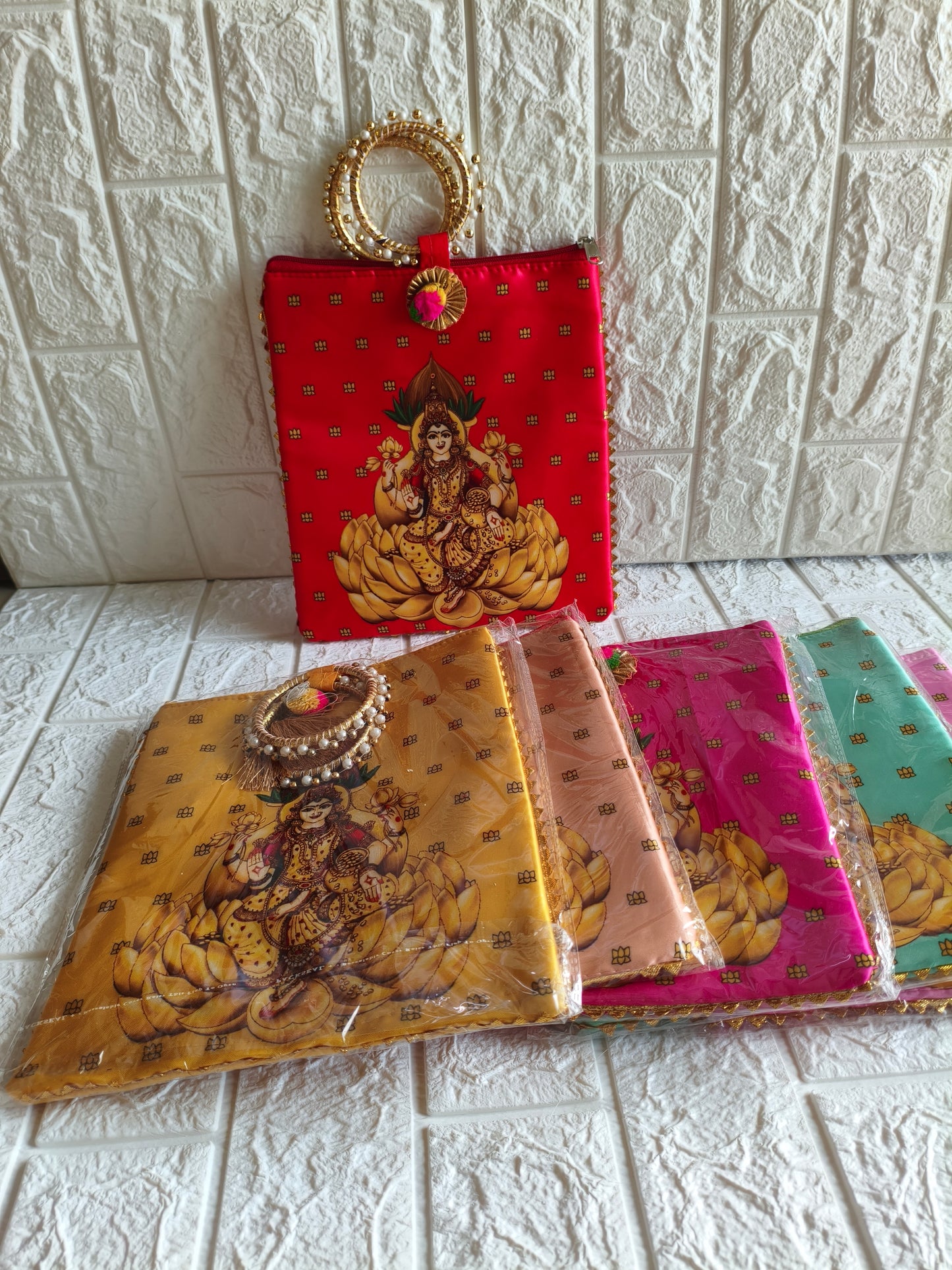 Bangle silk bags