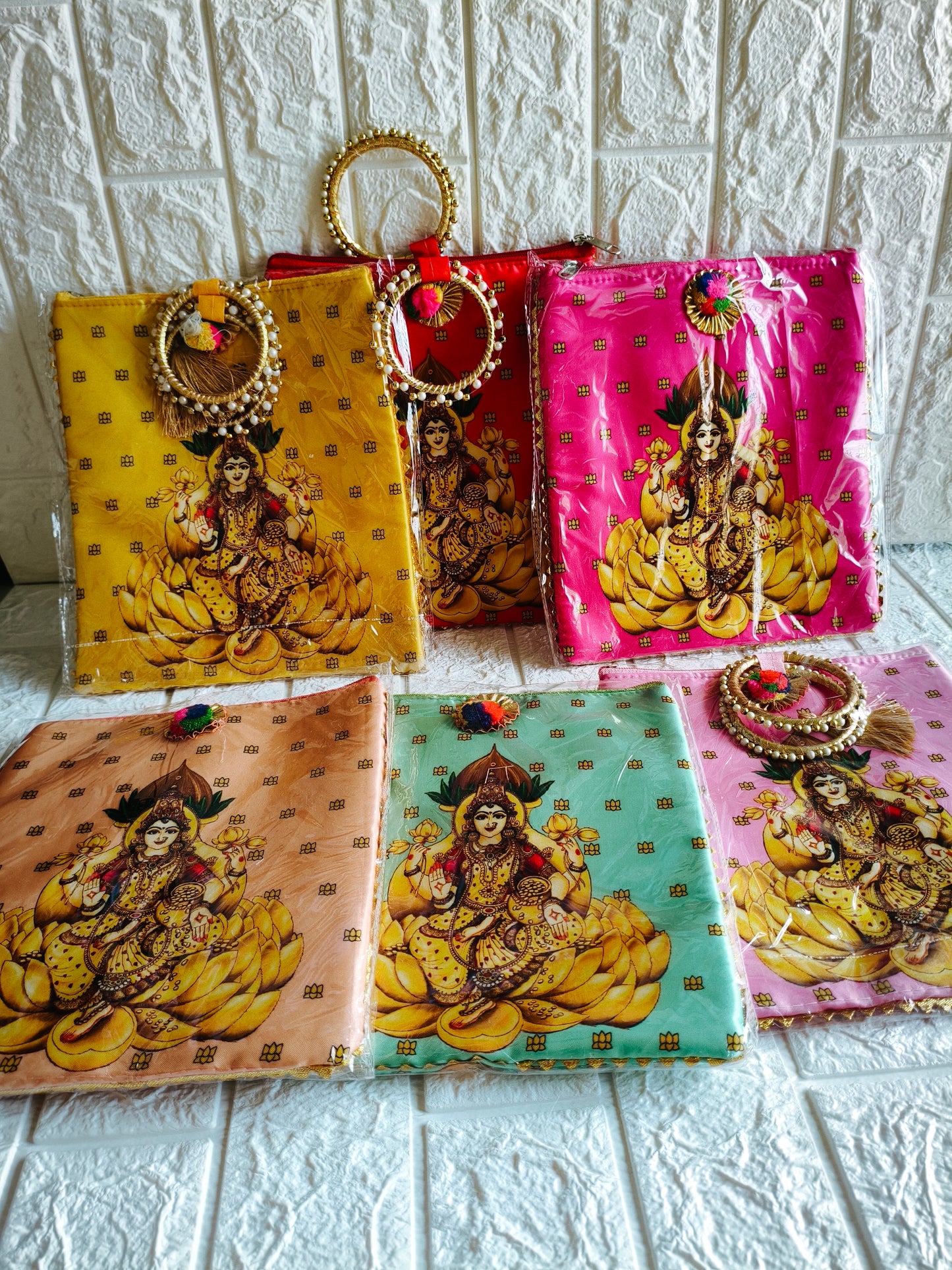 Bangle silk bags